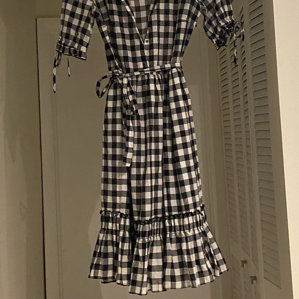 Gingham belted dress! United Colors of Benetton.